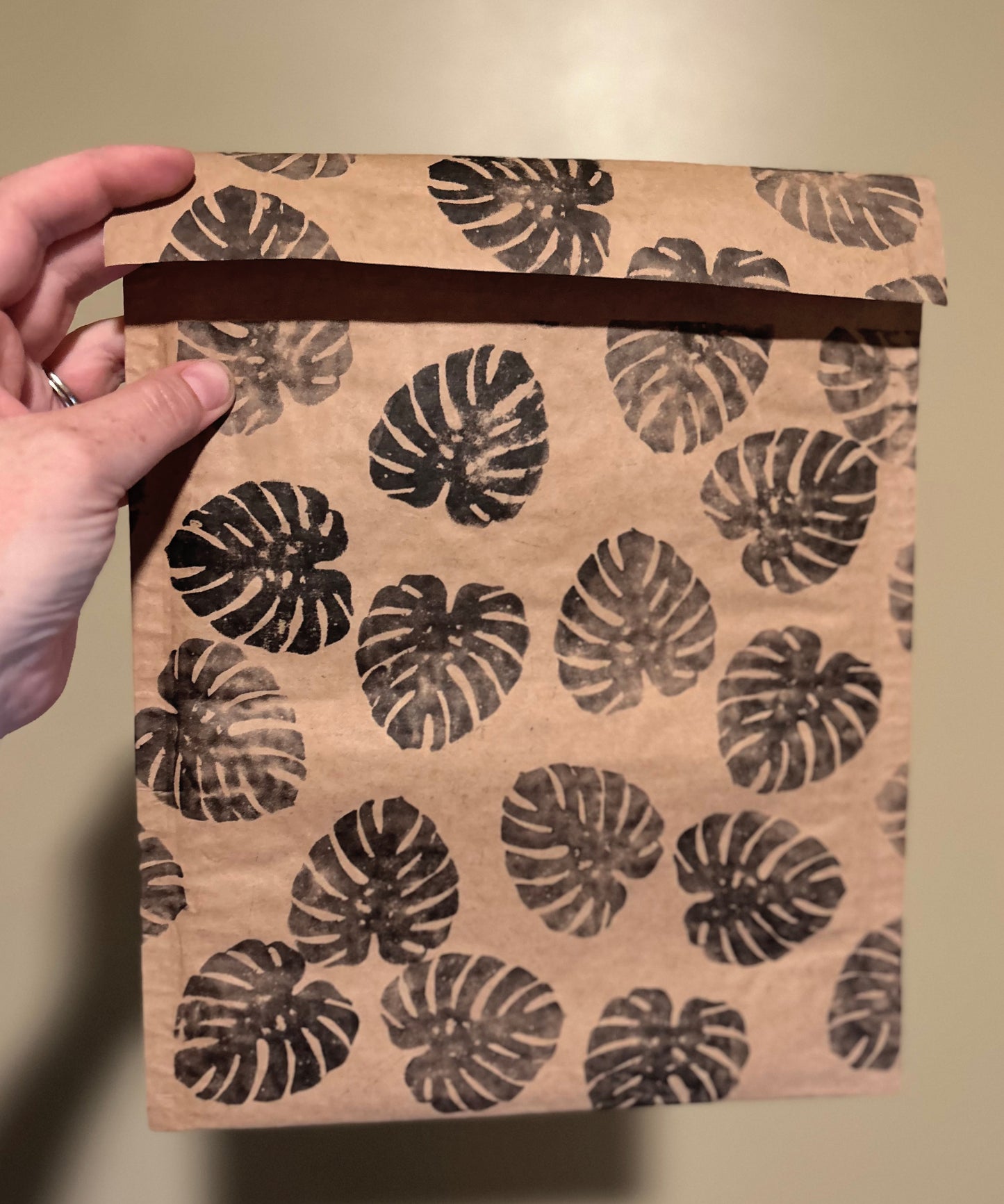 Monstera Leaf - Honeycomb Padded Biodegradable Mailers